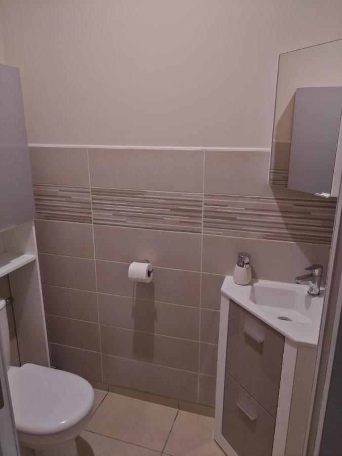 Appartement Meuble Proche De Cassis Рокфор-ла-Бедуль Екстер'єр фото